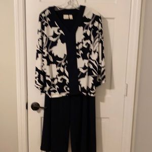 Two piece Chico top and wide pants